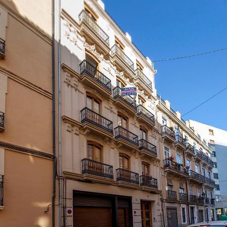 Luxurious & Alluring Home In Historic Town Βαλένθια Εξωτερικό φωτογραφία
