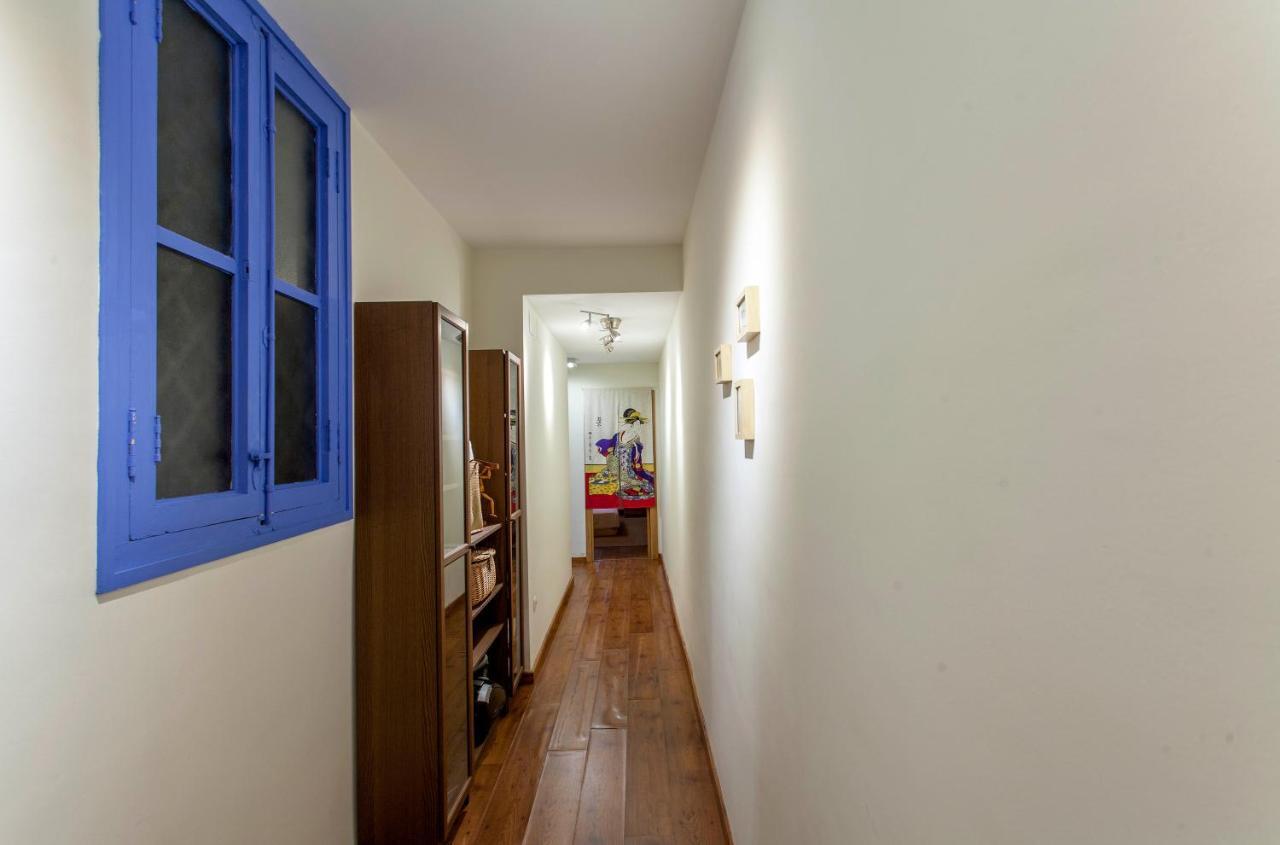 Luxurious & Alluring Home In Historic Town Βαλένθια Εξωτερικό φωτογραφία