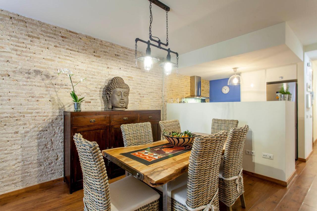 Luxurious & Alluring Home In Historic Town Βαλένθια Εξωτερικό φωτογραφία