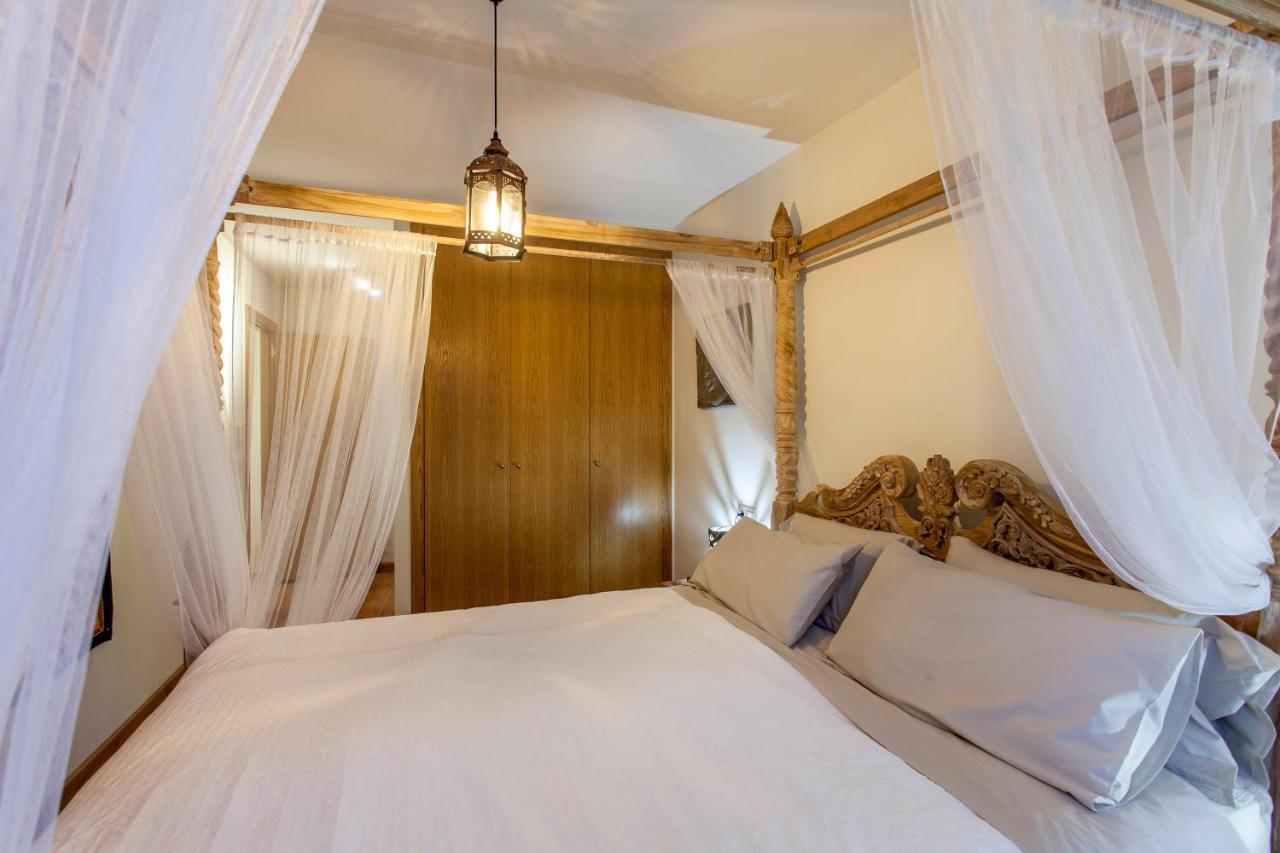 Luxurious & Alluring Home In Historic Town Βαλένθια Εξωτερικό φωτογραφία
