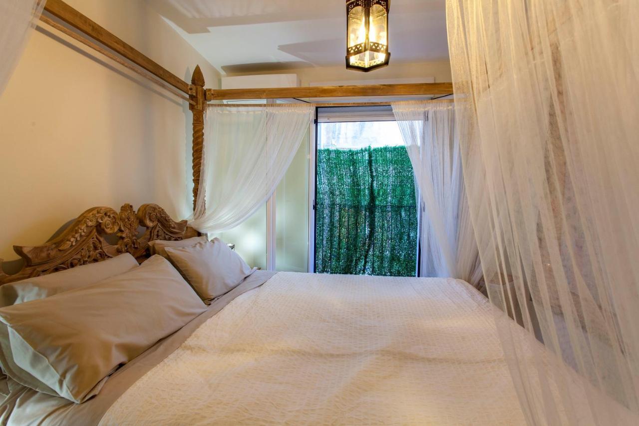 Luxurious & Alluring Home In Historic Town Βαλένθια Εξωτερικό φωτογραφία