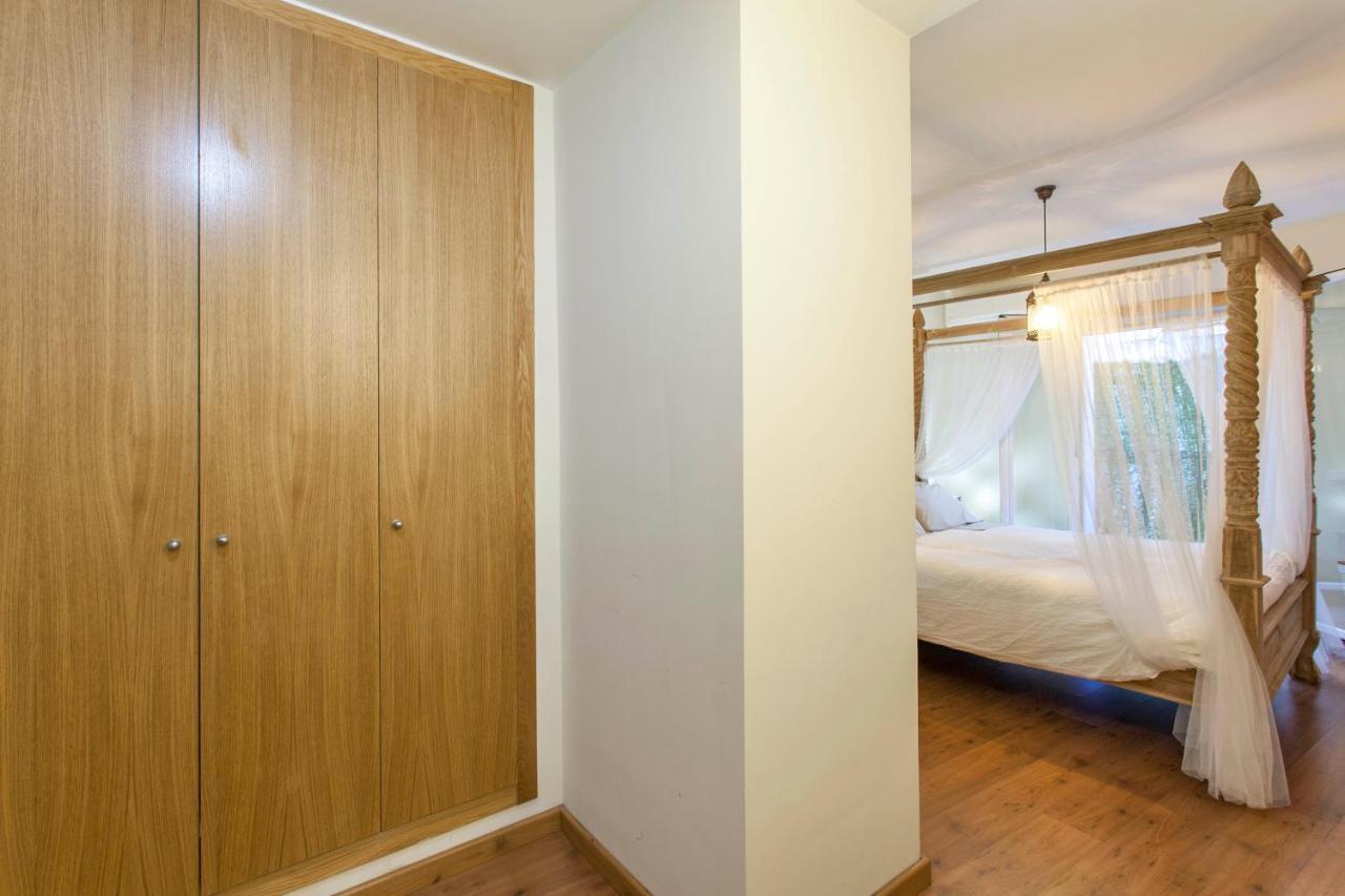 Luxurious & Alluring Home In Historic Town Βαλένθια Εξωτερικό φωτογραφία